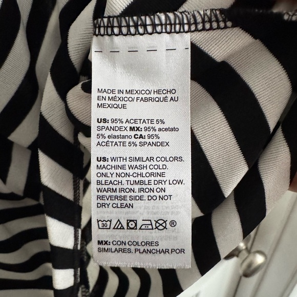 NWT Chico’s Travelers Black White Striped Dolman Sleeve Top Size 1 (US 8/10) - Picture 6 of 8